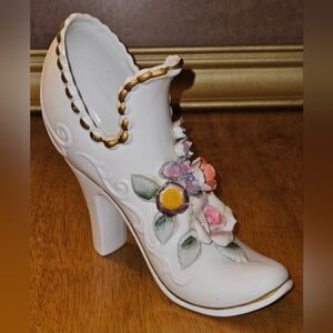 Vintage Lefton Bisque Porcelain Boot & Shoe Vases w/ Flowers Japan E-998
